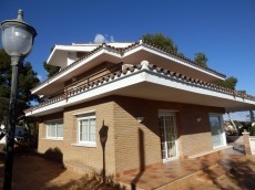 Villa (Castelldefels)
